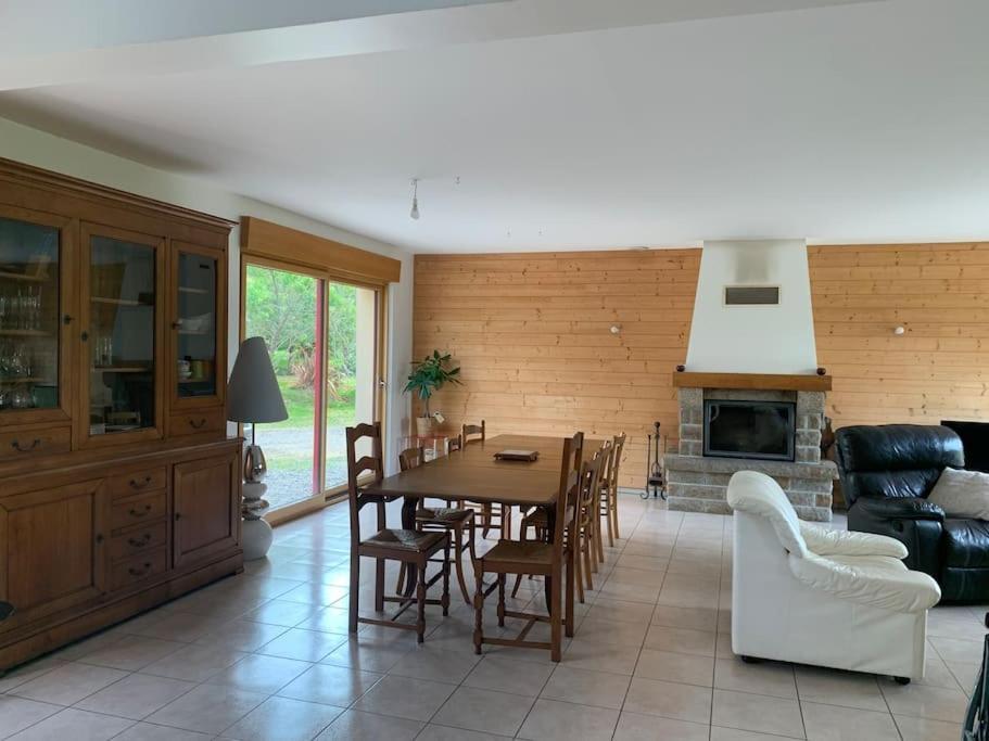 Gite De La Poupardiere, Maison De Campagne En Bordure De Riviere - 2 Nuits Minimum Villa Les Cresnays Exterior photo
